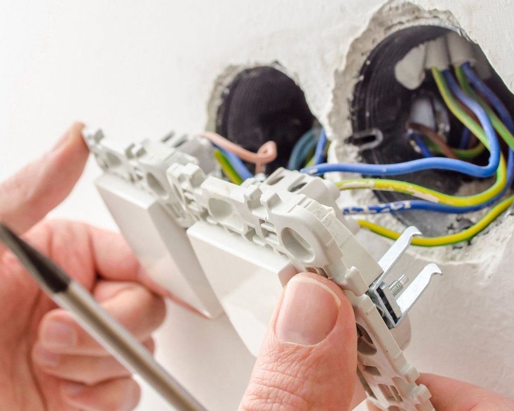 Slide of Don's Light Installation Repair Master