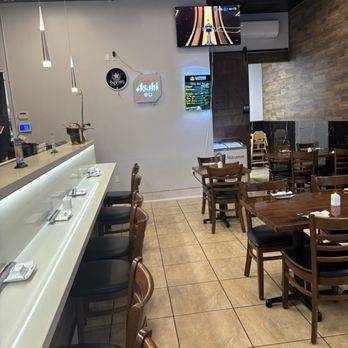 Catch Me Sushi - Eating area - Sushi Bars Near Me - Canoga Park, California