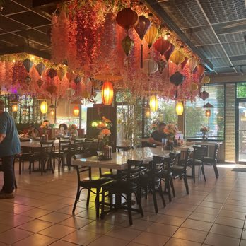 Pho Bamboo - Dining room ambiance - Vietnamese Near Me - Fort Myers, Florida