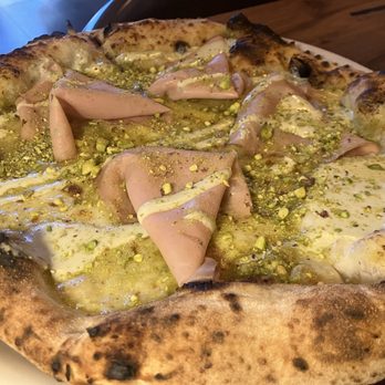 L’Oro Di Napoli - Pistachio Pizza - Italian Near Me - Petaluma, California