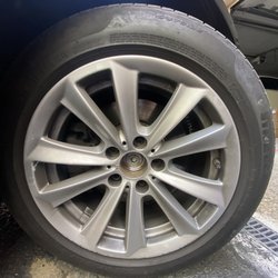 Magnolia Auto Body - Missing center cap