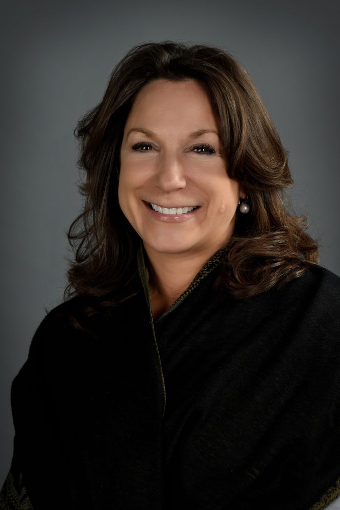 GINA MCDONALD TEAM WILLIAM RAVEIS Updated October 2024 Contact