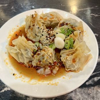 Pho Momma - Chili Oil Wontons - Noodles Near Me - Sacramento, California Pho Momma - Chili Oil Wontons - Noodles Near Me - Sacramento, California