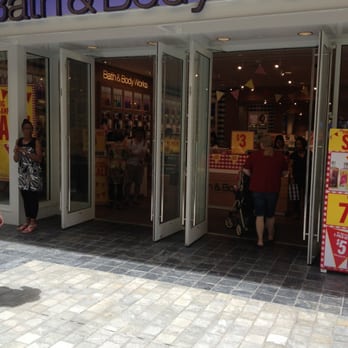 Bath & Body Works - Just waiting for my wife shopping ;) - Cosmetics & Beauty Supply Near Me - Honolulu, Hawaii Bath & Body Works - Just waiting for my wife shopping ;) - Cosmetics & Beauty Supply Near Me - Honolulu, Hawaii