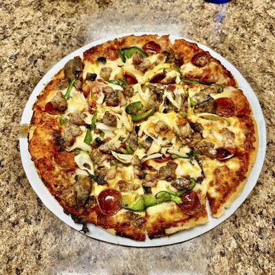 Tommy's Pizza by null