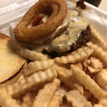Lindsay’s Kitchen - BBQ Western Burger - American Near Me - Louisville, Kentucky Lindsay’s Kitchen - BBQ Western Burger - American Near Me - Louisville, Kentucky