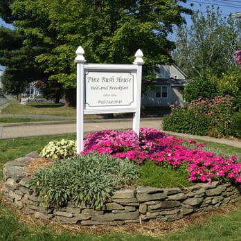 Pine Bush House - Front yard - Bed & Breakfast Near Me - Pine Bush, New York Pine Bush House - Front yard - Bed & Breakfast Near Me - Pine Bush, New York