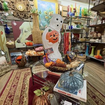 LilianHaus - Antiques Near Me - Aiken, South Carolina
