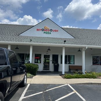 Beyond Dough Pizza - Nice atmosphere inside. Totally empty though. For a reason. - Italian Near Me - Pickerington, Ohio Beyond Dough Pizza - Nice atmosphere inside. Totally empty though. For a reason. - Italian Near Me - Pickerington, Ohio
