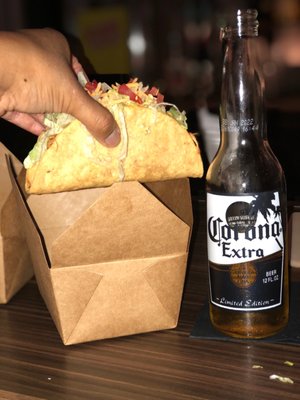 Uno Más Street Tacos + Spirits by null