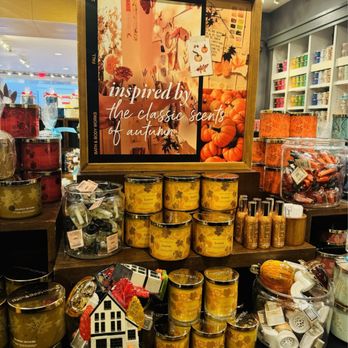 BATH & BODY WORKS - Updated December 2025 - 44 Photos & 24 Reviews