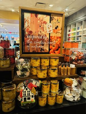 BATH & BODY WORKS - Updated November 2025 - 44 Photos & 24 Reviews