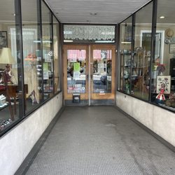 Miss Ruby's Antiques & Collectibles