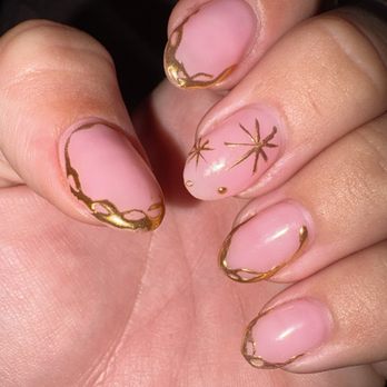 Daisy Nails - nails done - Nail Salons Near Me - Lancaster, California