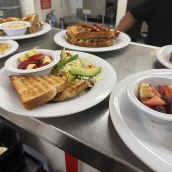 Mom's Kitchen - American Near Me - Auburn, California Mom's Kitchen - American Near Me - Auburn, California