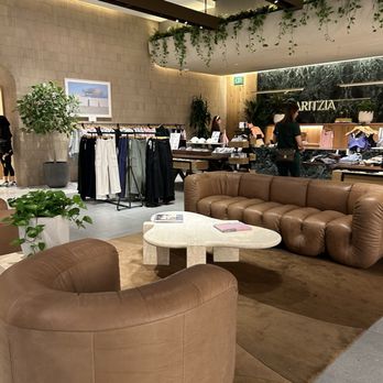 Aritzia - Accessories Near Me - Boca Raton, Florida