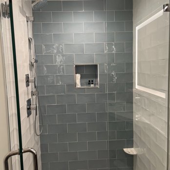 The Capitana Key West - Shower - Hotels Near Me - Key West, Florida The Capitana Key West - Shower - Hotels Near Me - Key West, Florida