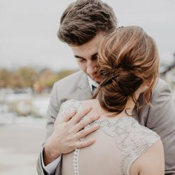 Adrianna Loja - Wedding services, we make your special day easy and beautiful.