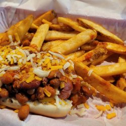 The Cabin Bar & Grill - Chilli cheese dog