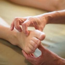 Wellbeing - Reflexology on accupoints