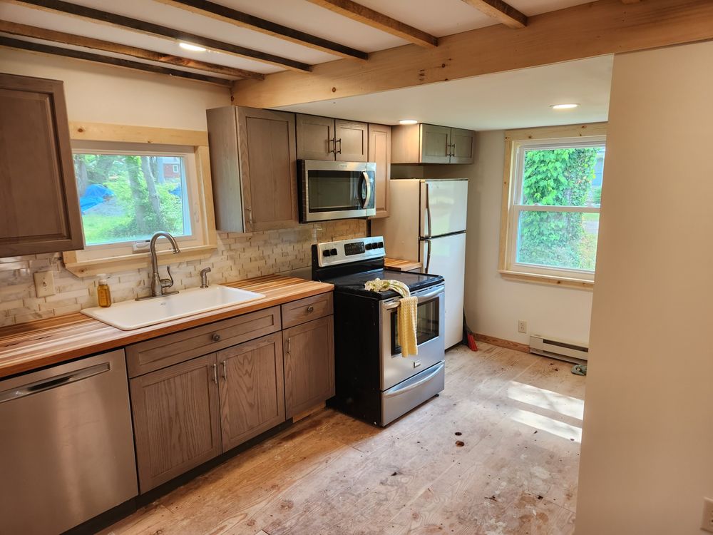 Slide of I Know A Guy Services