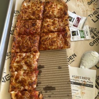 Garden At The Line - Pizza for the kiddos - Beer Gardens Near Me - Sacramento, California