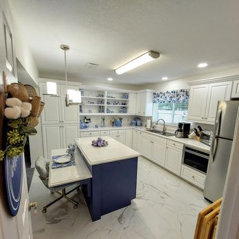 Property Services GC - walking into kitchen - General Contractors Near Me - Spring Hill, Florida Property Services GC - walking into kitchen - General Contractors Near Me - Spring Hill, Florida