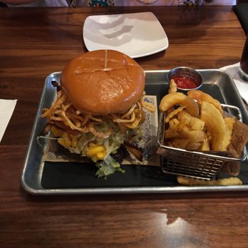 Guy Fieri's Branson Kitchen + Bar - Mac and cheese burger. - Bars Near Me - Branson, Missouri