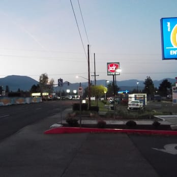 Motel 6 - Street scene - Hotels Near Me - Grants Pass, Oregon Motel 6 - Street scene - Hotels Near Me - Grants Pass, Oregon
