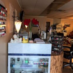 Y Nails & Spa