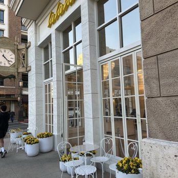 La La Land - Outside of location - Coffee & Tea Near Me - Glendale, California