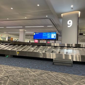 Air Canada - 2hours later..... They said our luggage will come in next flight. - Airlines Near Me - East Elmhurst, New York Air Canada - 2hours later..... They said our luggage will come in next flight. - Airlines Near Me - East Elmhurst, New York