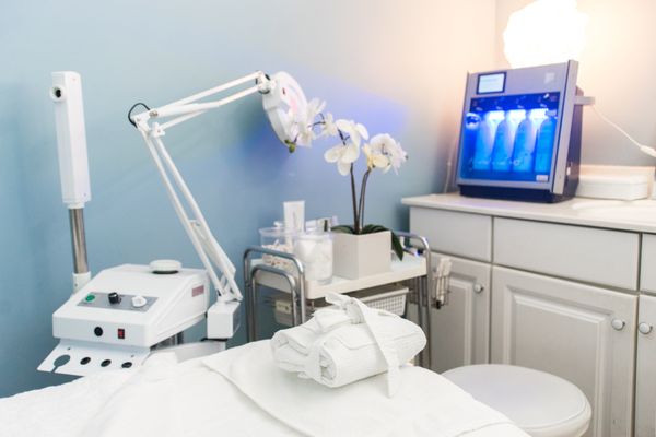 OPULENCE SKIN CARE & MED SPA - 69 Photos & 14 Reviews - 5033 N Elston