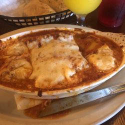 Paesanos Italian Restaurant - Pasta combo Cannelloni Lasagna and manicotti
