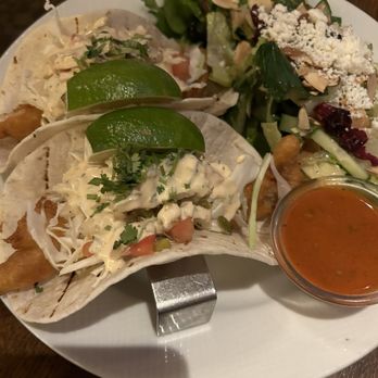 Elephant & Castle - Fish tacos with side salad - Pubs Near Me - Chicago, Illinois Elephant & Castle - Fish tacos with side salad - Pubs Near Me - Chicago, Illinois