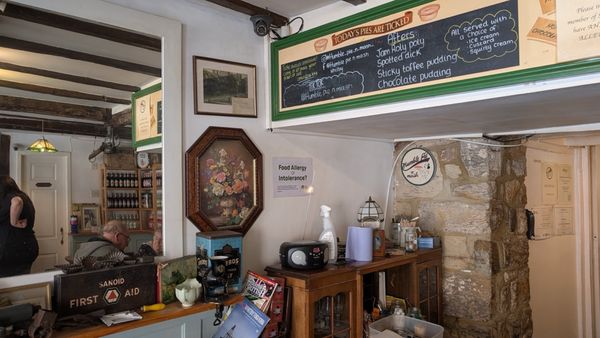 Humble Pie n Mash by null