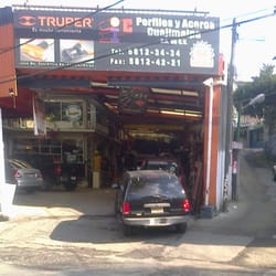 Perfiles y Aceros Cuajimalpa - Un microcosmos ferretero.