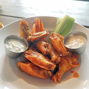 Tucker Brewing Company - Hot Buffalo Wings - Beer Tours Near Me - Tucker, Georgia