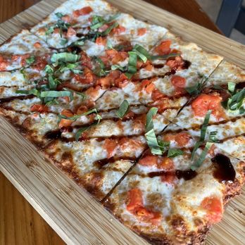 Barley & Bine Beer Cafe - Caprese Flatbread Pizza - Pizza Near Me - Windsor, California Barley & Bine Beer Cafe - Caprese Flatbread Pizza - Pizza Near Me - Windsor, California