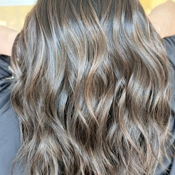 LindaLe’s Hair Studio - Muted cool brown balayage (with bleach) on Black Asian hair - Hair Stylists Near Me - Sunnyvale, California LindaLe’s Hair Studio - Muted cool brown balayage (with bleach) on Black Asian hair - Hair Stylists Near Me - Sunnyvale, California