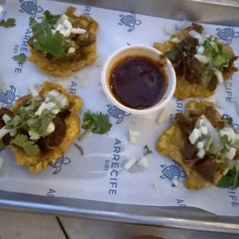 Arrecife 681 - Birria tostones - Gastropubs Near Me - Arecibo, Puerto Rico Arrecife 681 - Birria tostones - Gastropubs Near Me - Arecibo, Puerto Rico