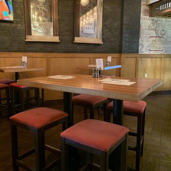 Bourbon & Baker - Dining area - Cocktail Bars Near Me - Manhattan, Kansas