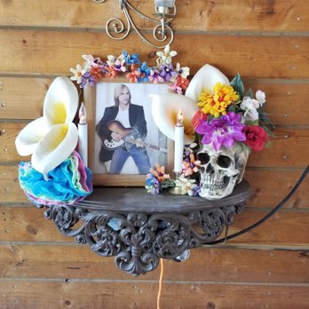 Annies Little Sure Shot - a picture of a skull and flowers - Coffee & Tea Near Me - Lincoln, New Mexico