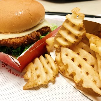 Chick-fil-A - Spicy chicken deluxe sandwich - Fast Food Near Me - La Mesa, California