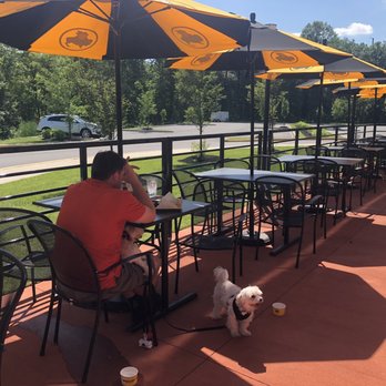 Buffalo Wild Wings - Outdoor patio that's dog friendly! - American Near Me - Newark, Delaware