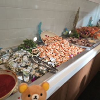 Cafe Sierra - I think I've died and gone to seafood heaven! #mortimerthebear #rilakkuma #cafesierra #ayce #seafood #buffet - New American Near Me - Universal City, California