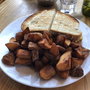 Cafe Mio - breakfast sandwich with potatoes - Wine Bars Near Me - Gardiner, New York
