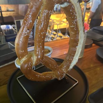 Julep Cast Iron Kitchen + Drink - Pretzel appetizer - New American Near Me - Brea, California