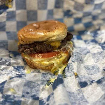Farmer's Table - Farmhouse Burger - Burgers Near Me - Smithfield, Virginia Farmer's Table - Farmhouse Burger - Burgers Near Me - Smithfield, Virginia