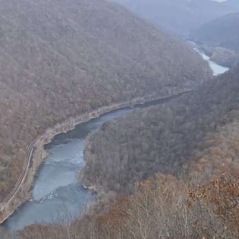 Grandview State Park - Great gorge river - Hiking Near Me - Beaver, West Virginia Grandview State Park - Great gorge river - Hiking Near Me - Beaver, West Virginia